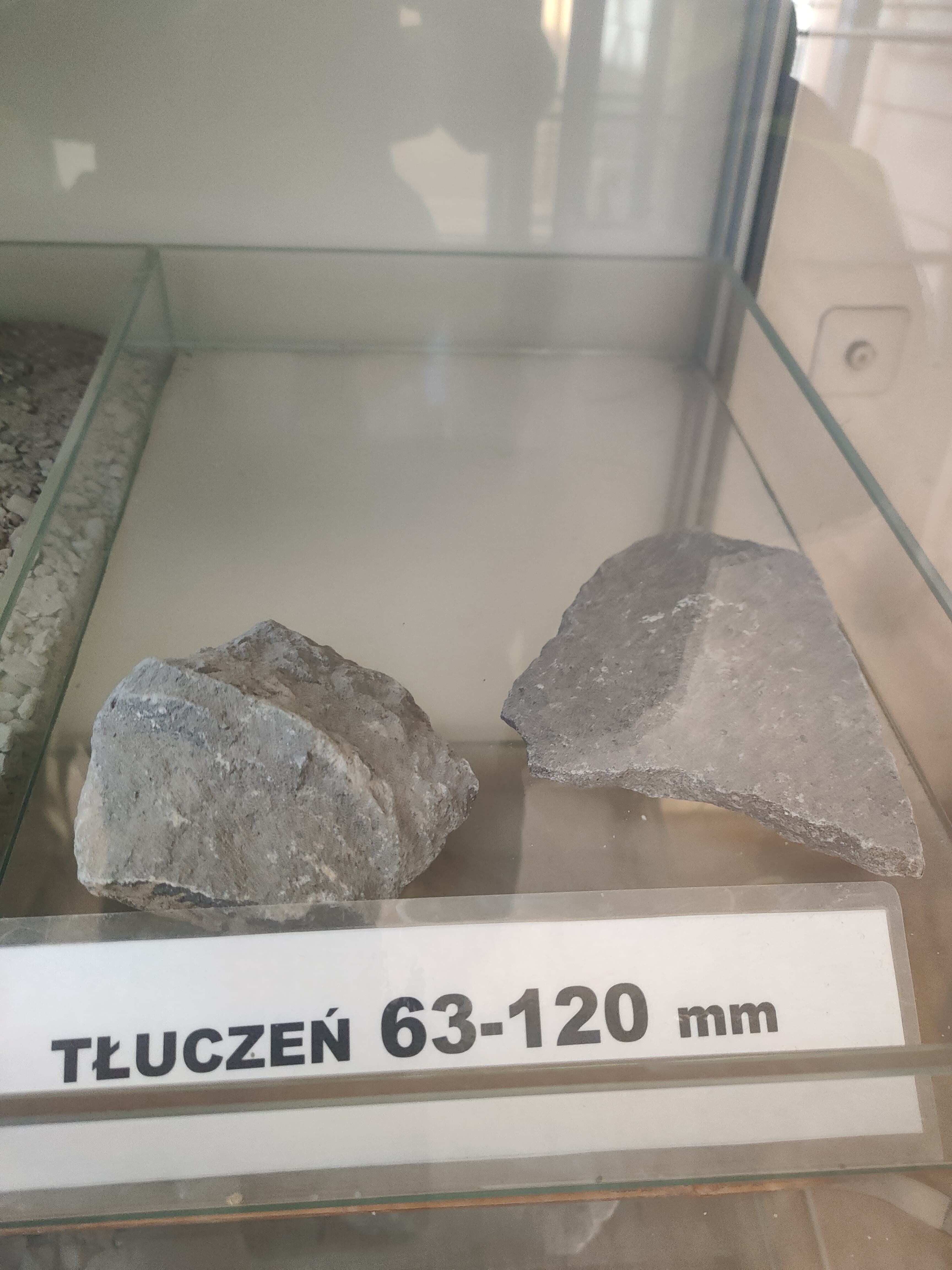 Tłuczeń Mattrans